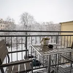Modernes und geräumiges Apartment im Schauspielviertel